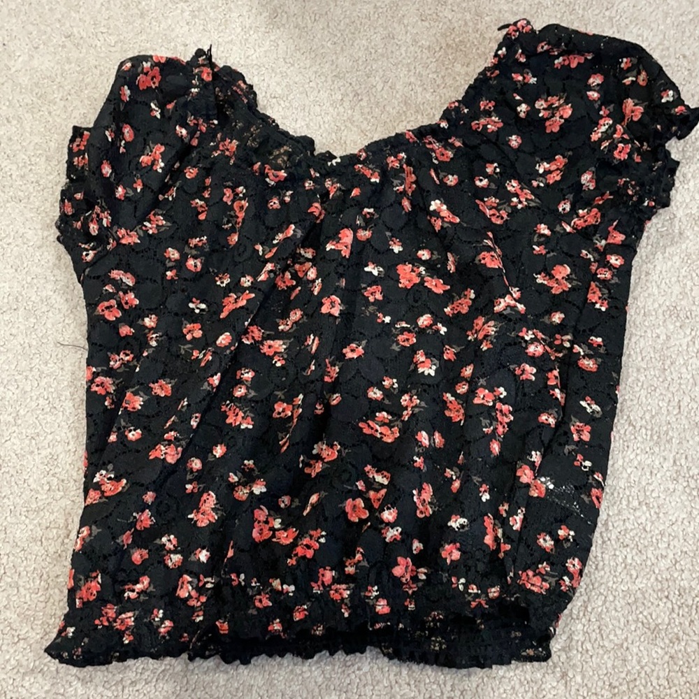 Floral Cropped Medium Shirt